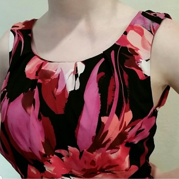 Bisou Bisou Dress - Picture 5 of 5